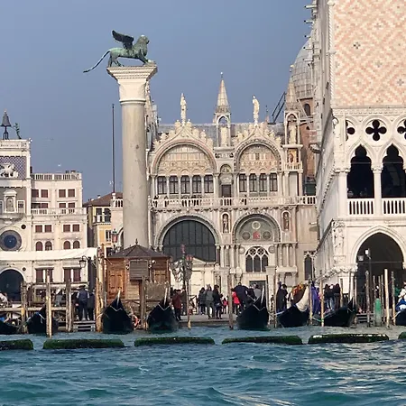 Welcome To Royalclass Vendégház