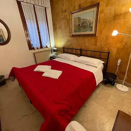 Welcome To Royalclass 招待所 *